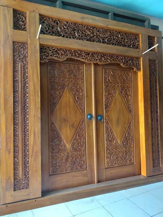 Selesai Pintu gebyok  ukir Custome Pesanan bu Ana jakarta 